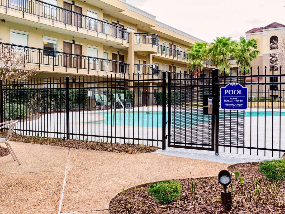 Comfort Suites Baton Rouge South I-10 Exterior photo
