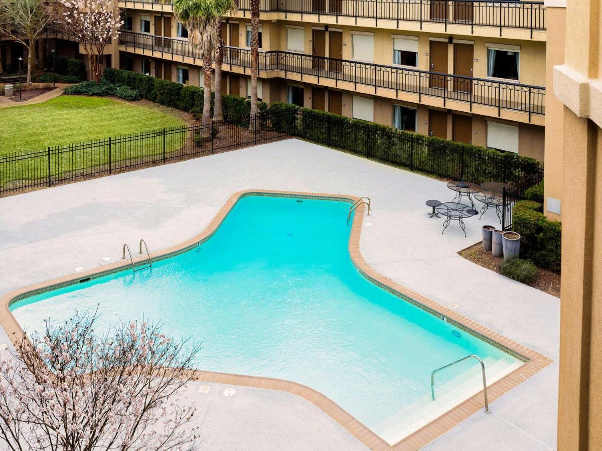 Comfort Suites Baton Rouge South I-10 Exterior photo