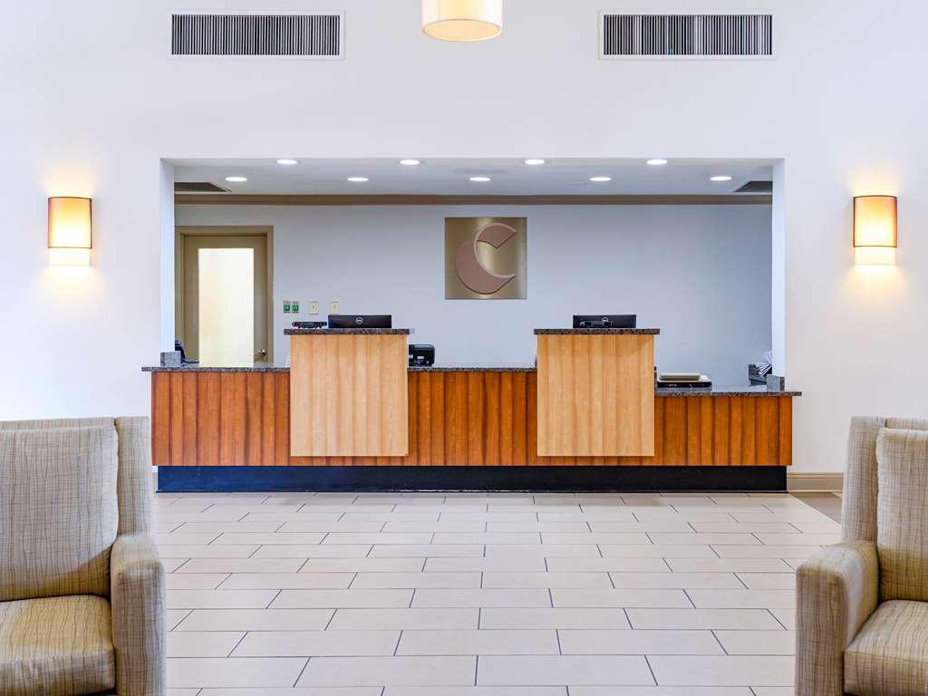 Comfort Suites Baton Rouge South I-10 Interior photo