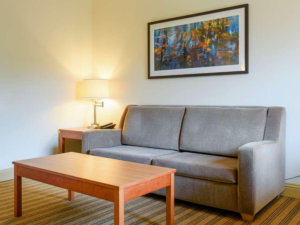 Comfort Suites Baton Rouge South I-10 Room photo