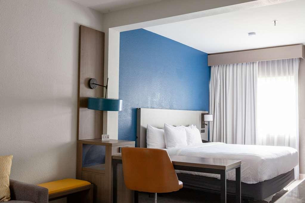 Comfort Suites Baton Rouge South I-10 Room photo