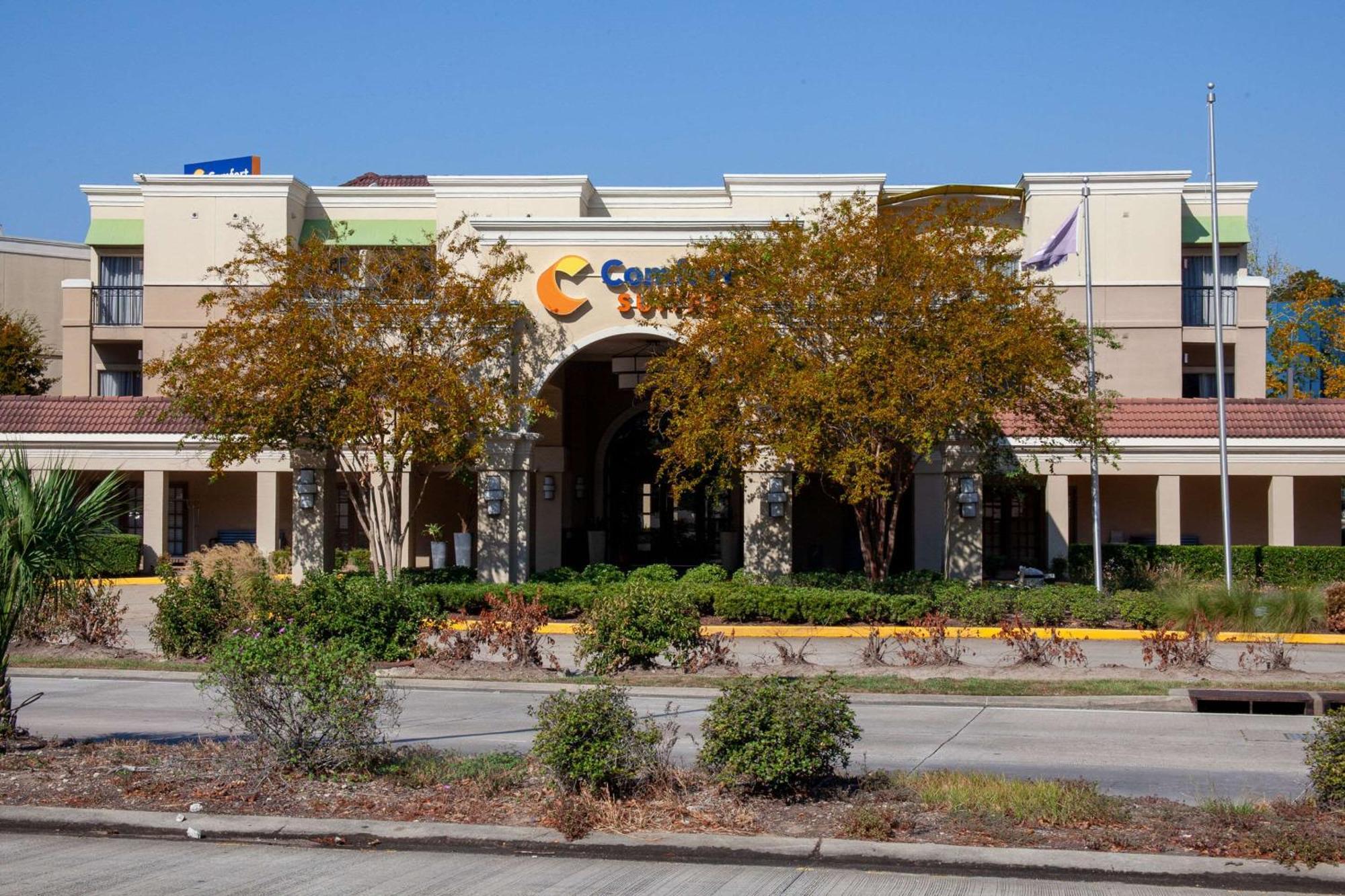 Comfort Suites Baton Rouge South I-10 Exterior photo