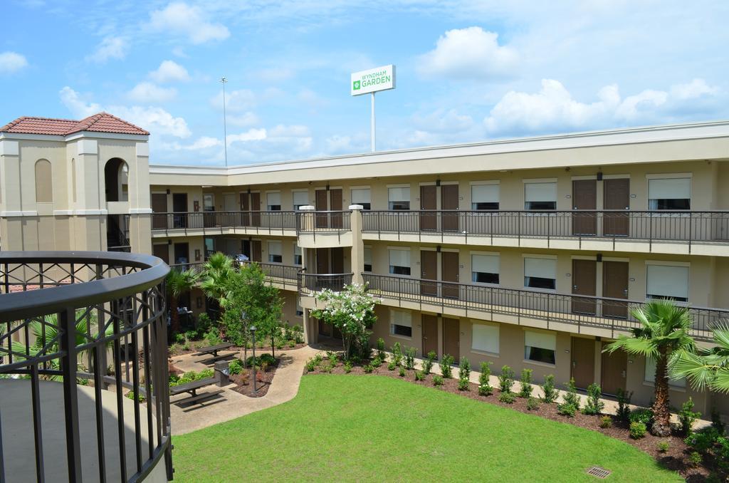 Comfort Suites Baton Rouge South I-10 Exterior photo